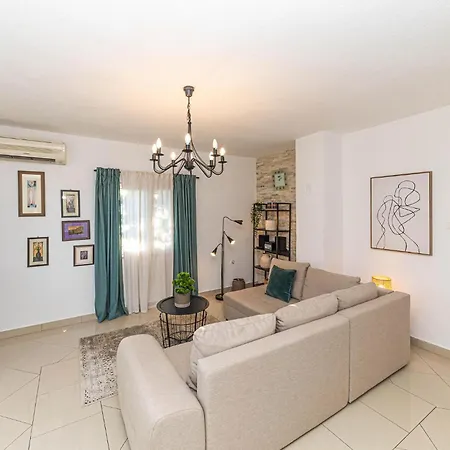 Amazing Apartment In Jadrija With Wifi Holiday home Jadrija