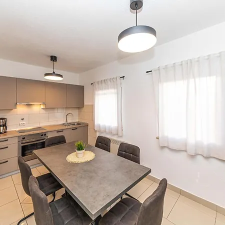 Σπίτι διακοπών Amazing Apartment In Jadrija With Wifi *