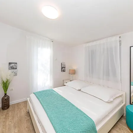 Σπίτι διακοπών Amazing Apartment In Jadrija With Wifi *