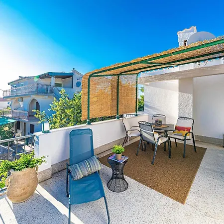 Amazing Apartment In Jadrija With Wifi * Jadrija