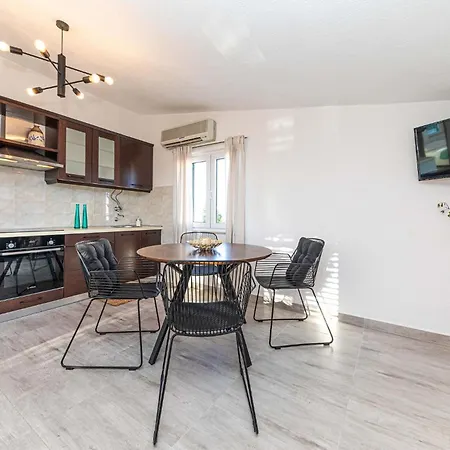 Σπίτι διακοπών Amazing Apartment In Jadrija With Wifi