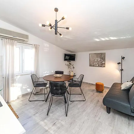 Amazing Apartment In Jadrija With Wifi Σπίτι διακοπών *