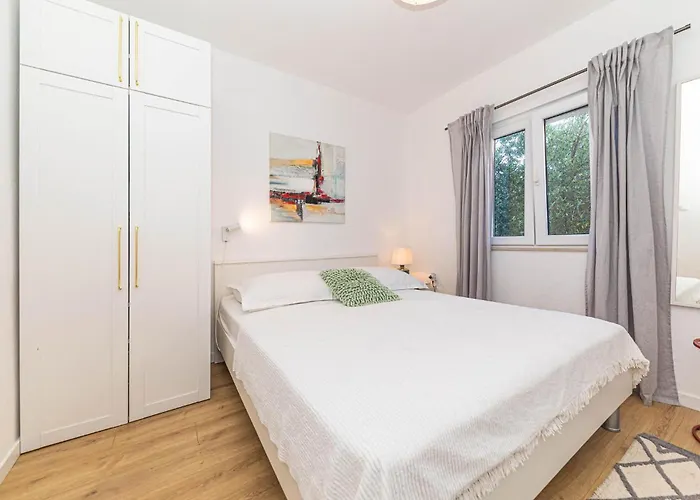 בית נופש Amazing In With Wifi יאדריה